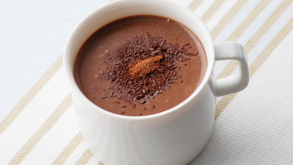Warm and Spiced Collagen Hot Chocolate: A Comforting Fall Beverage