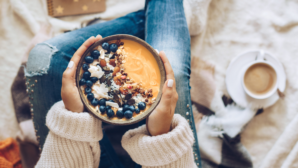 Fall-Inspired Collagen Smoothie Bowl: Enhancing Hair and Nail Health